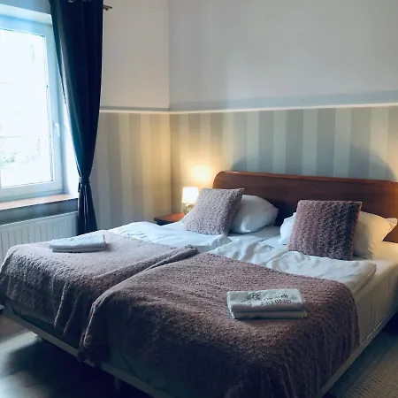 Dworek W Skibnie ファームステイ Sianów