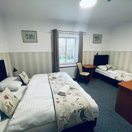 Dworek W Skibnie