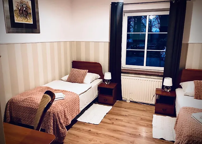 Lantgård Dworek W Skibnie *